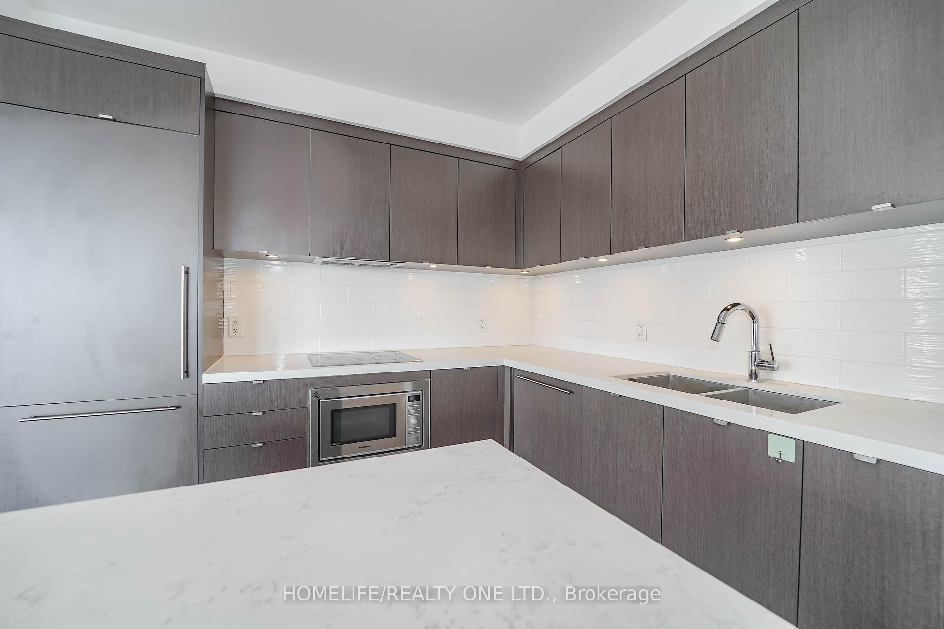 2 Bedrooms Condo at 155 Yorkville, Toronto For sale