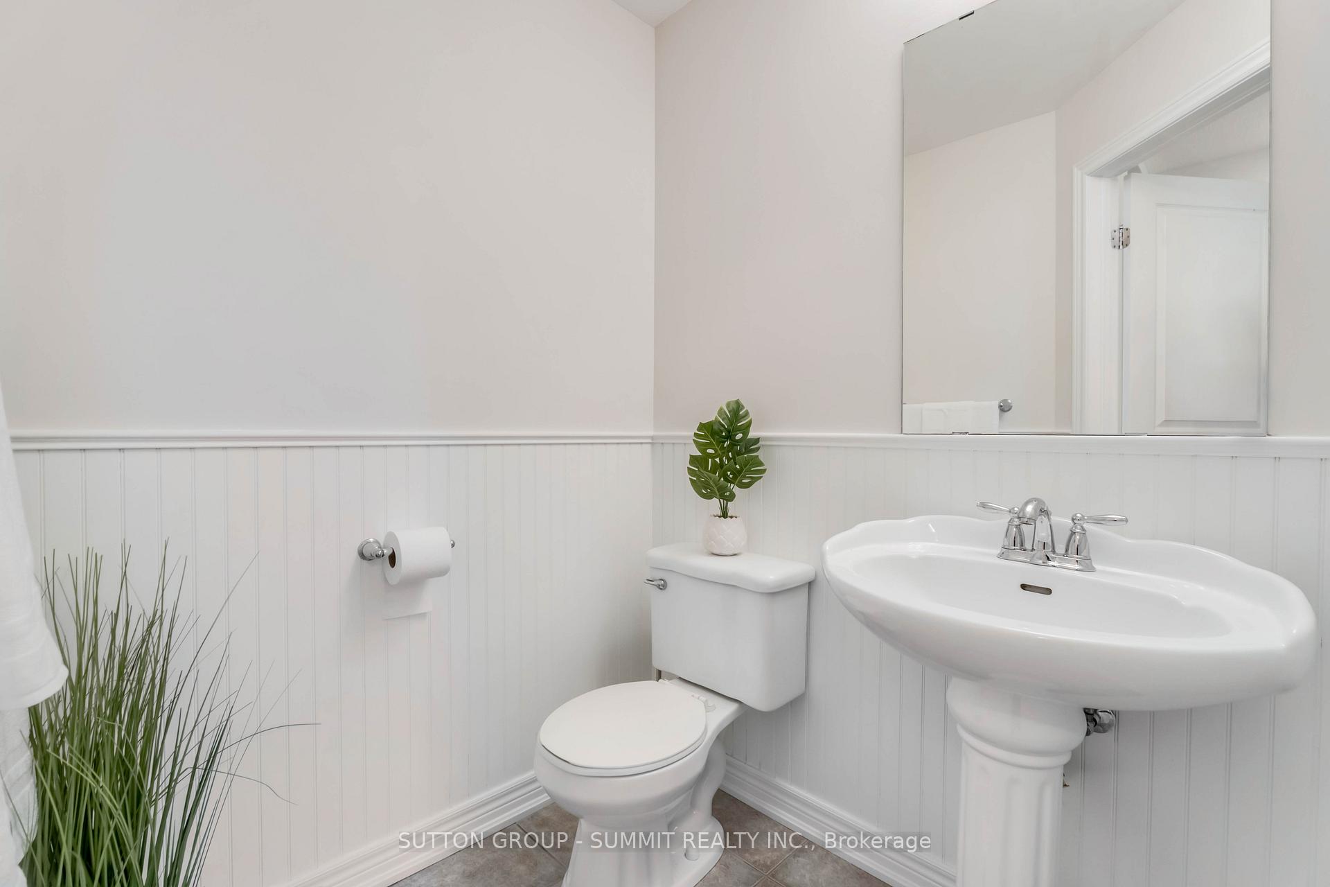 3 Bedrooms Condo at 337 Beach, Hamilton For sale