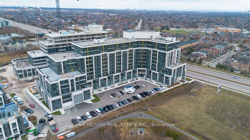 405 Dundas Street