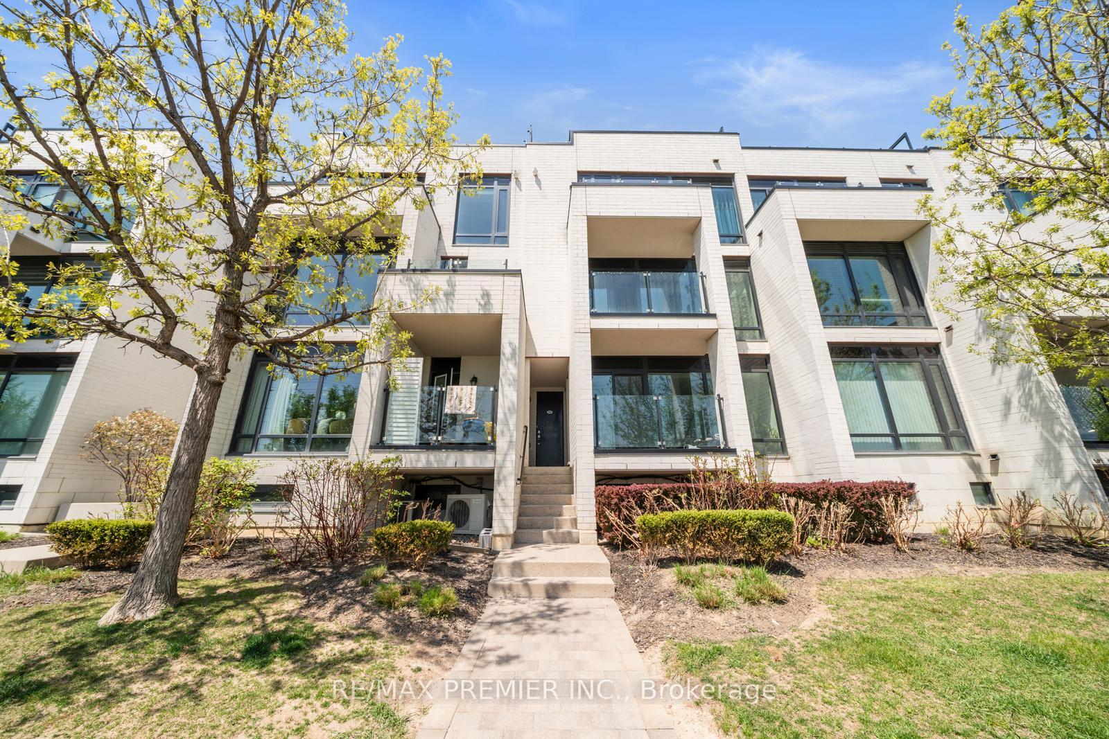2 Bedrooms Condo at 140 Widdicombe Hill, Toronto For sale