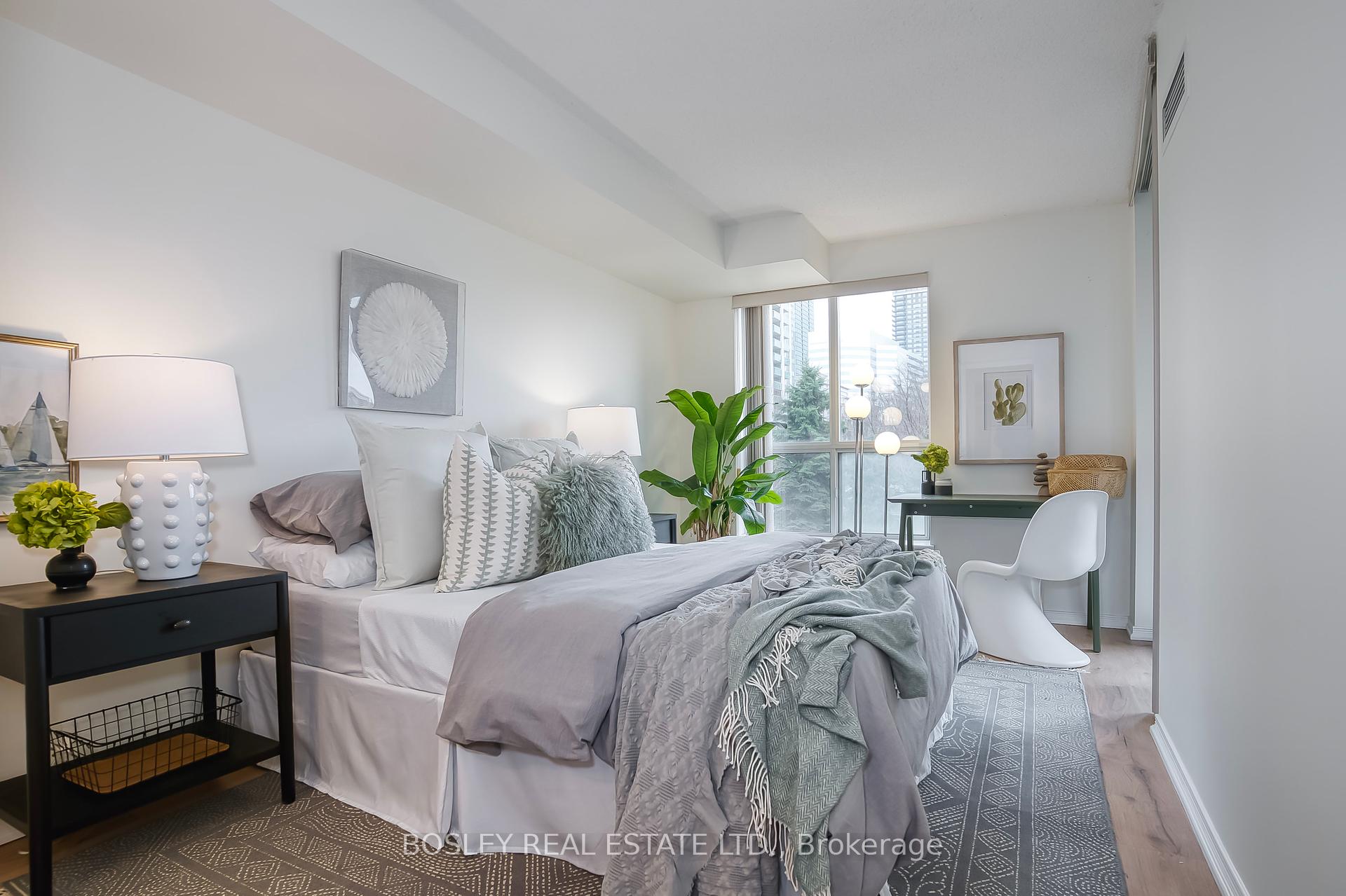 2 Bedrooms Condo at 51 Harrison Garden, Toronto For sale