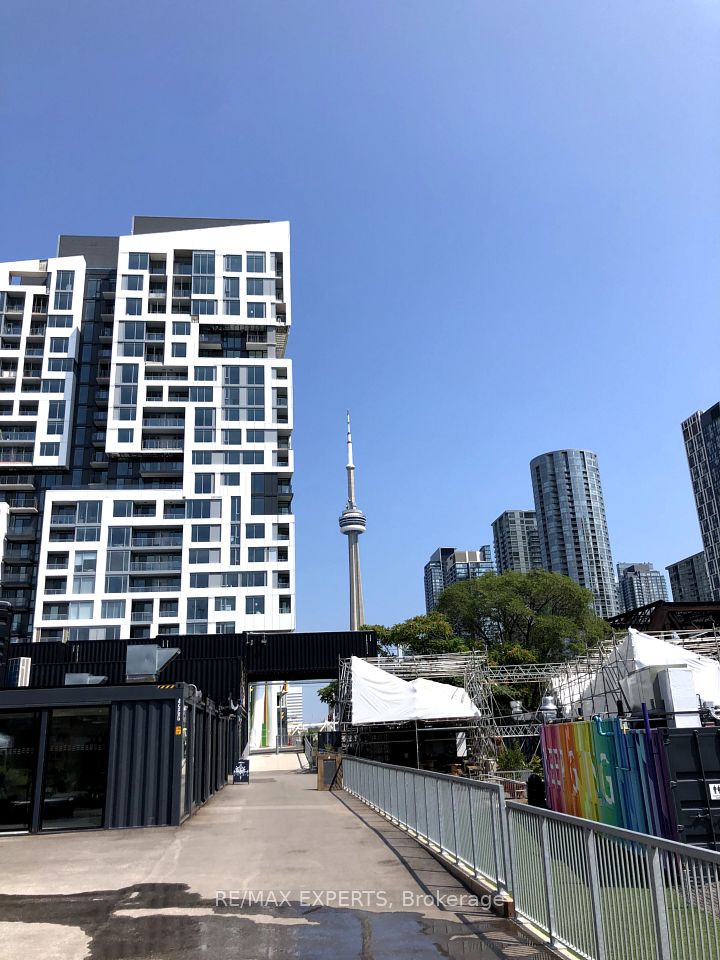 27 Bathurst Street