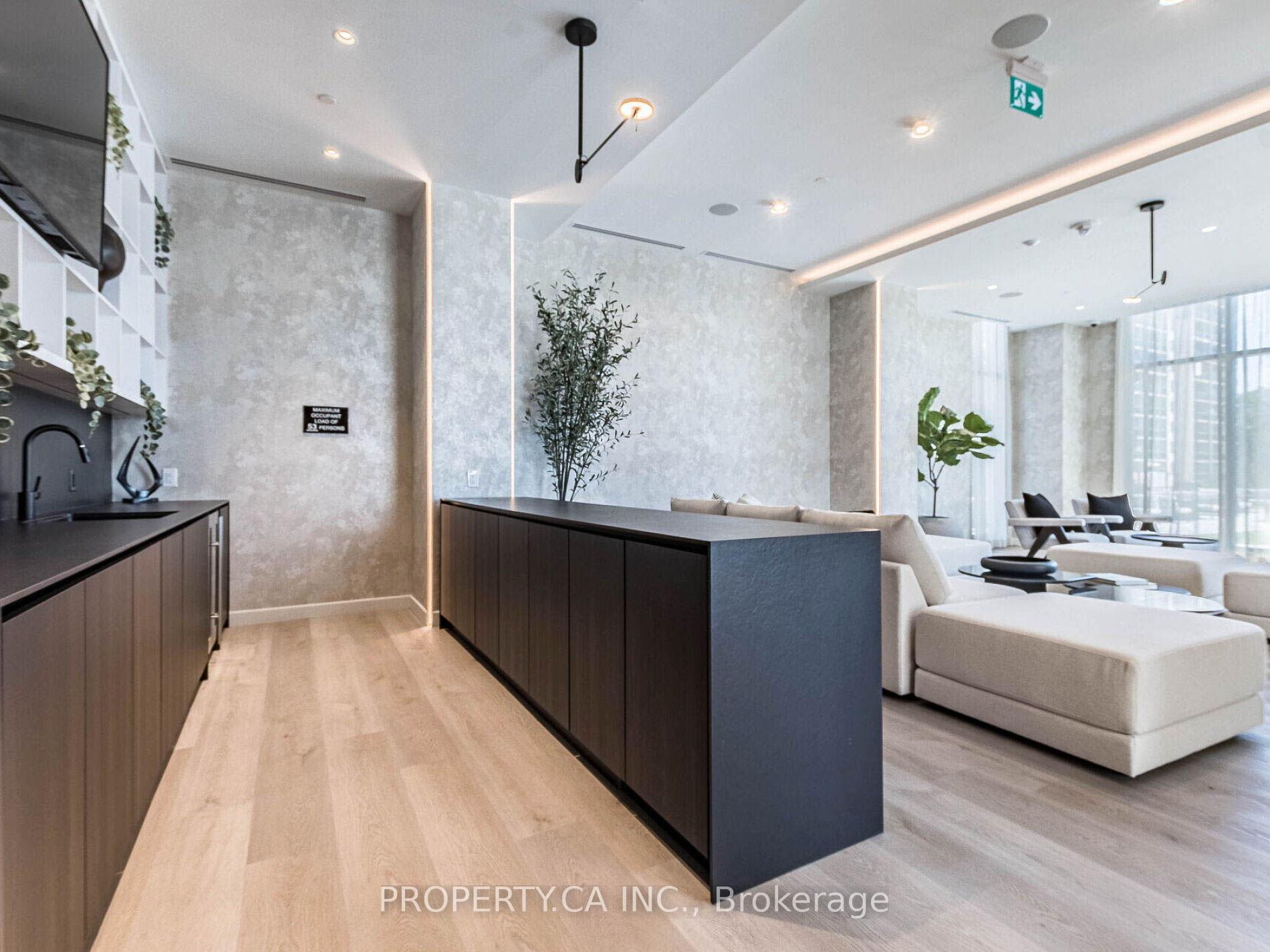 3 Bedrooms Condo at 86 Dundas, Mississauga For sale