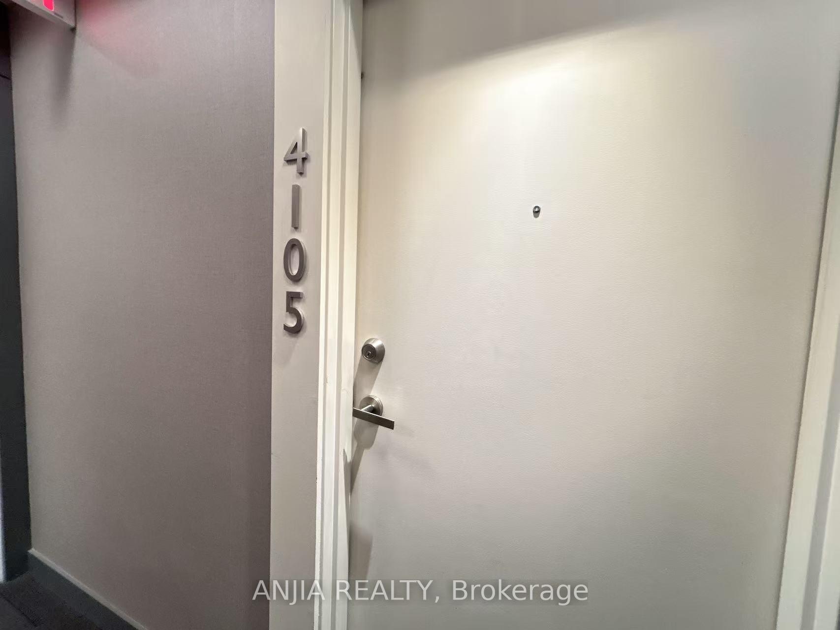 1 Bedroom Condo at 15 Grenville, Toronto For sale