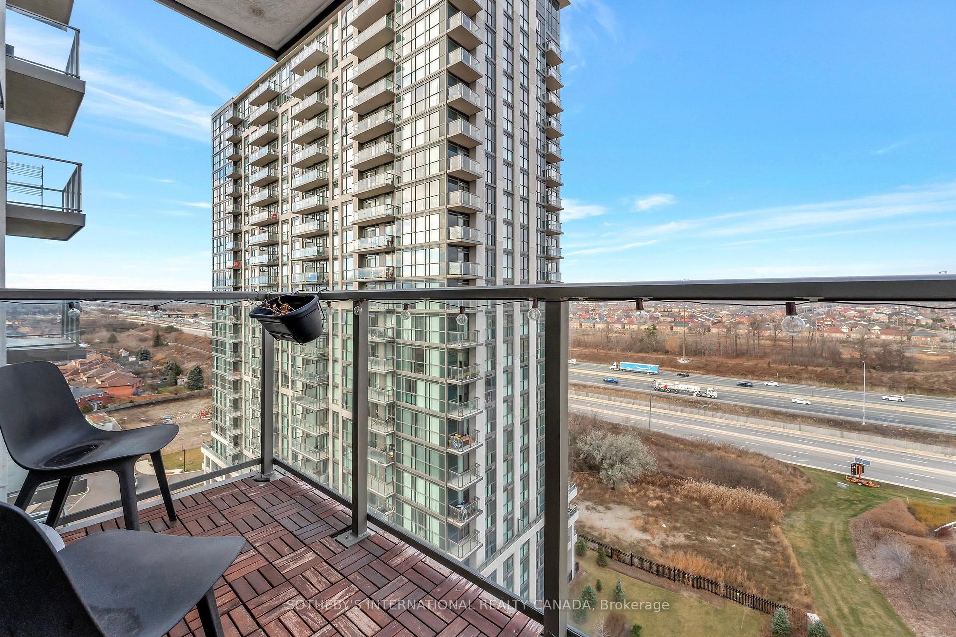 3 Bedrooms Condo at 339 Rathburn, Mississauga For sale