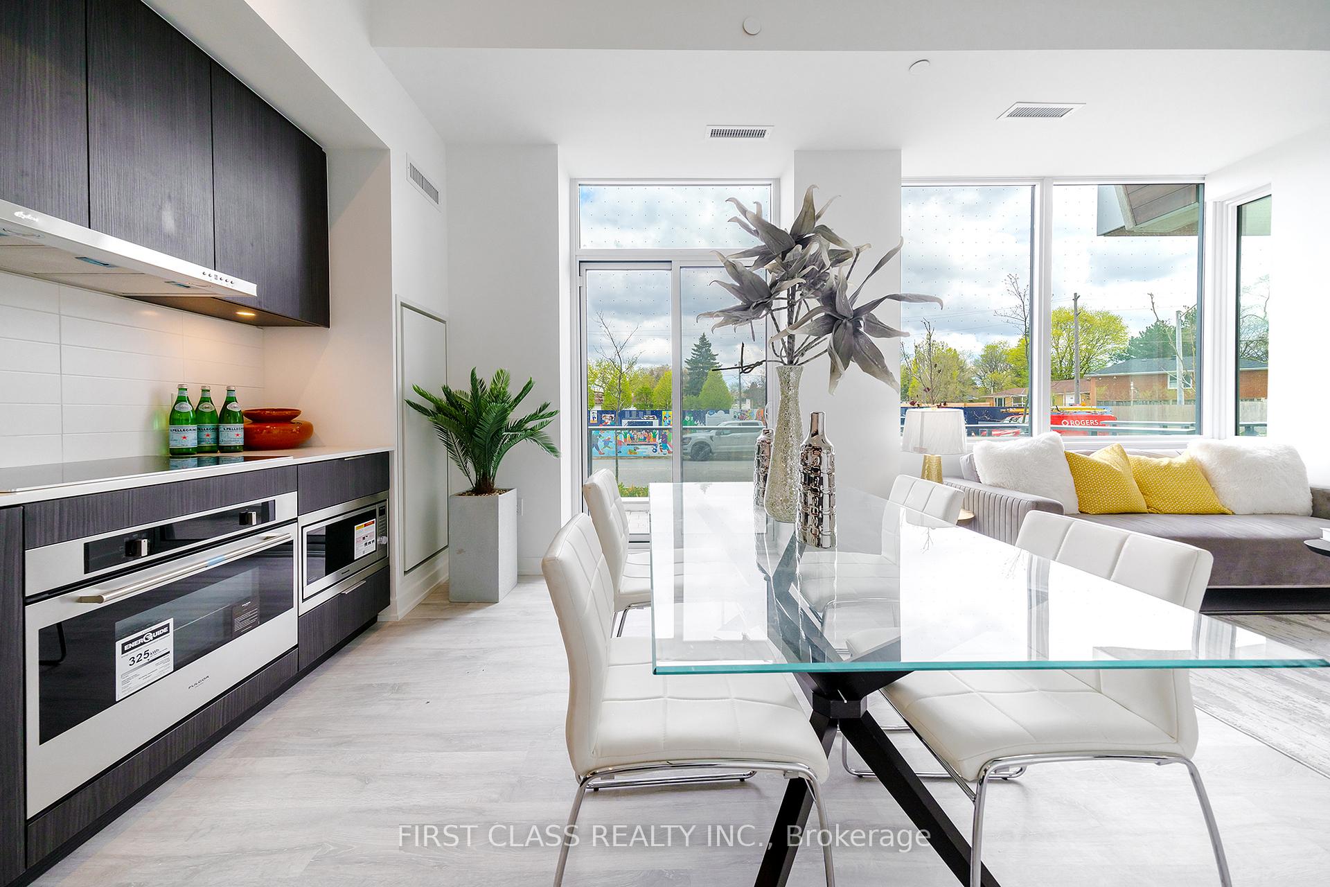 3 Bedrooms Condo at 8 Olympic Gdn, Toronto For sale