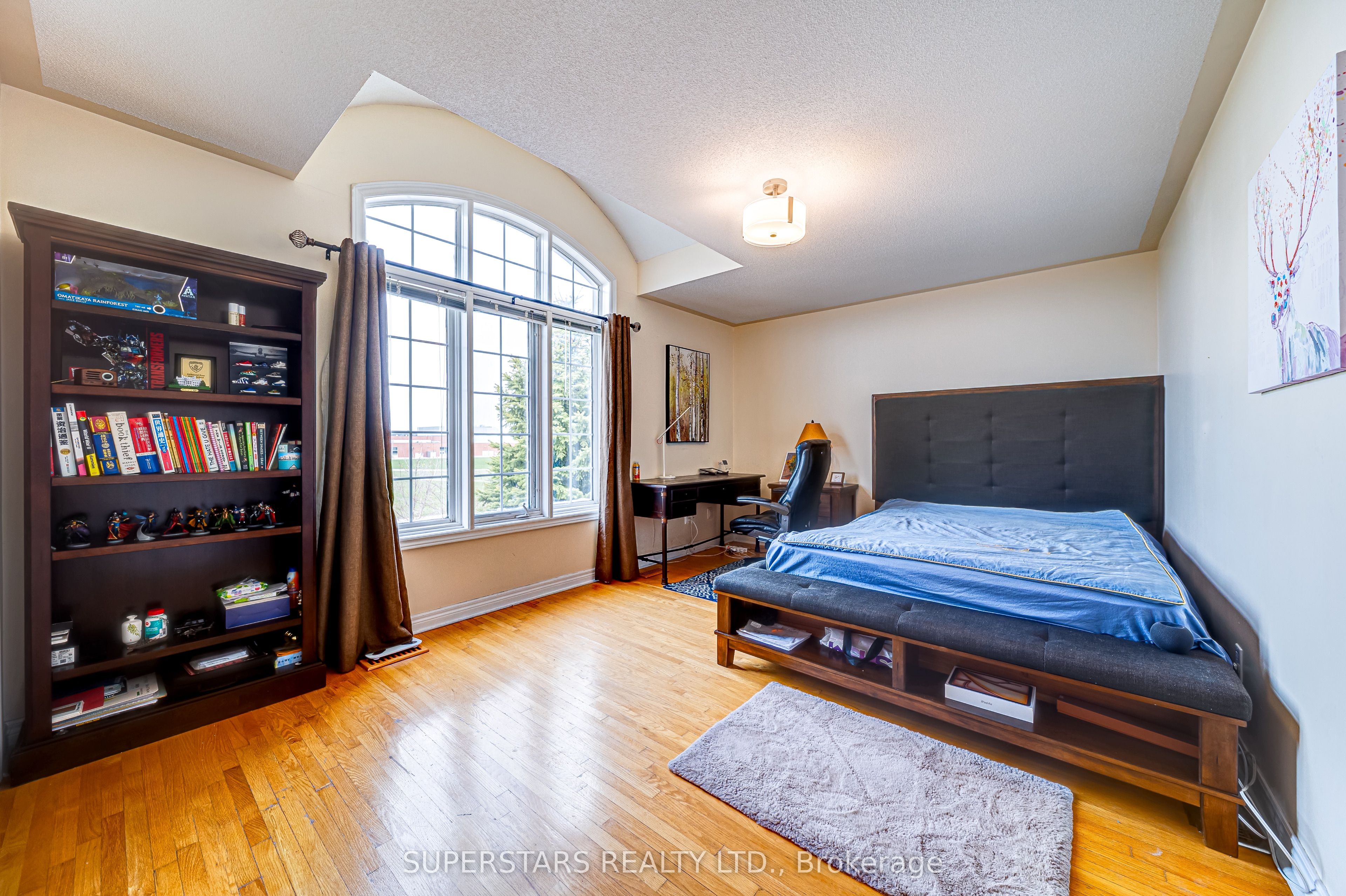 207 Frank Endean Road
