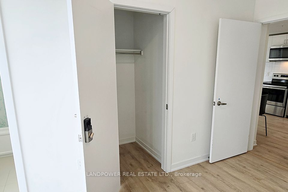 https://trreb-image.ampre.ca/MMX-lpGp_rD7JKtgyhXH2060cL01sHeo-M_9_MaTFvI/rs:fit:960:960/wm:.5:so:0:50:.4/wmsh:10/wmt:PHNwYW4gZm9yZWdyb3VuZD0nd2hpdGUnIGZvbnQ9JzY4Jz5MQU5EUE9XRVIgUkVBTCBFU1RBVEUgTFRELiwgQnJva2VyYWdlPC9zcGFuPg/L3RycmViL2xpc3RpbmdzLzQwLzU0LzgwLzI4L3AvNTVkZTVjZWYtYzcxZC00ZTlmLTk1MTgtMjFlMTZhZGVhMjc5LmpwZw.jpg