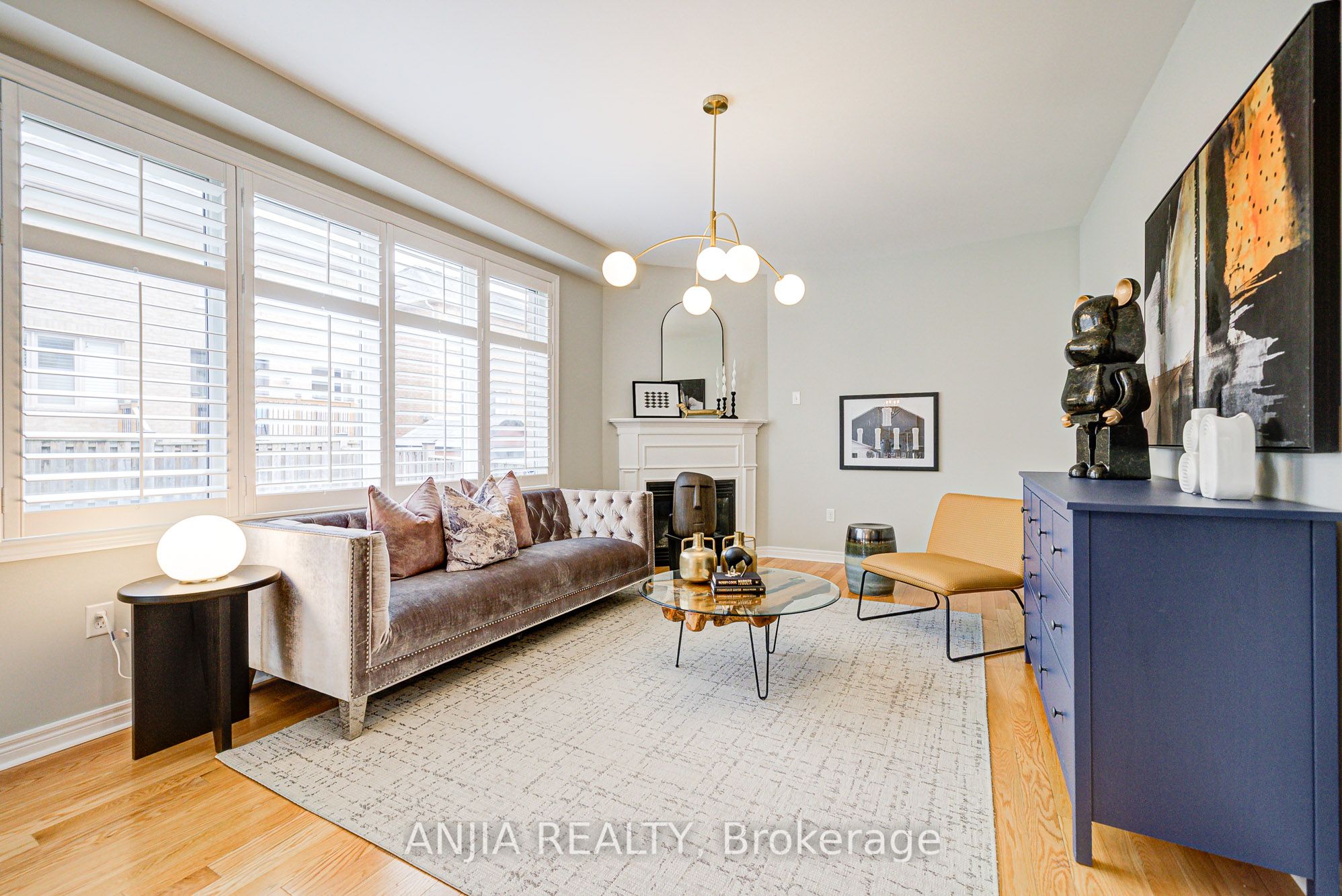 9 Desjardin Drive
