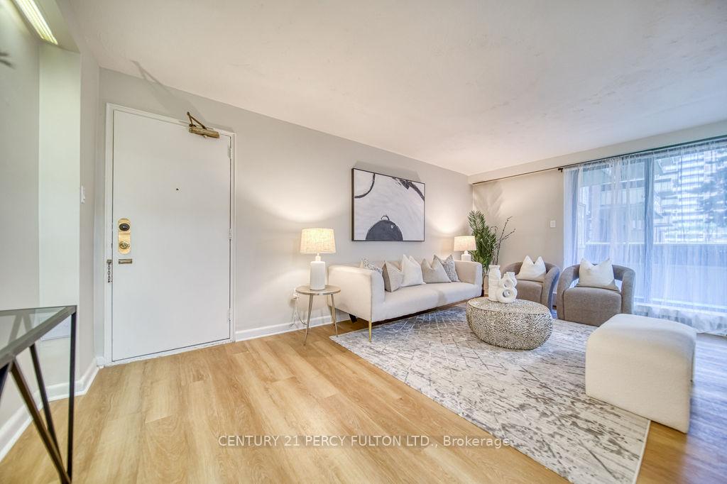 1 Bedroom Condo at 921 Midland, Toronto For sale