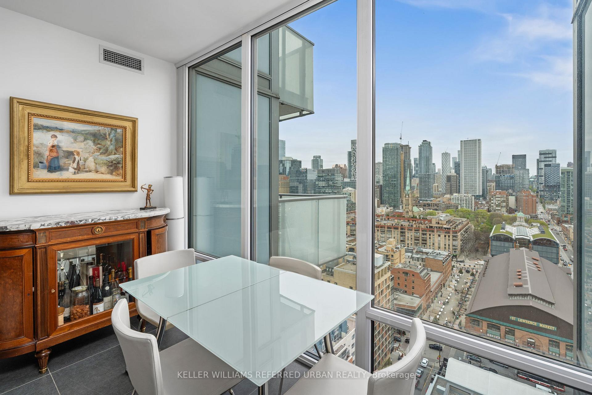 2 Bedrooms Condo at 1 Market, Toronto For sale