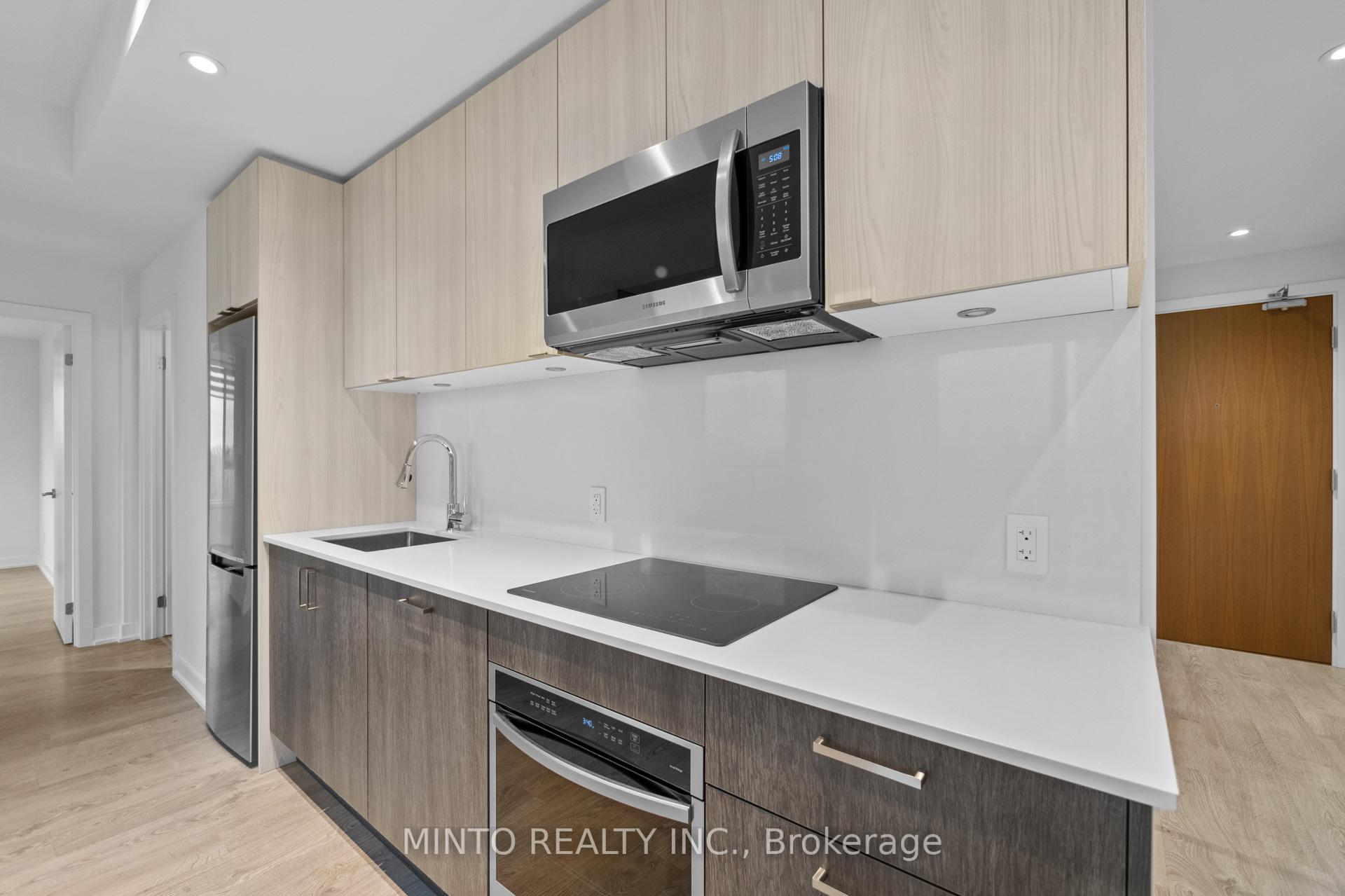 2 Bedrooms Condo at 1928 Lakeshore,  Toronto For sale