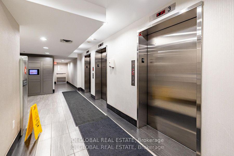 2 Bedrooms Condo at 1420 Dupont, Toronto For sale