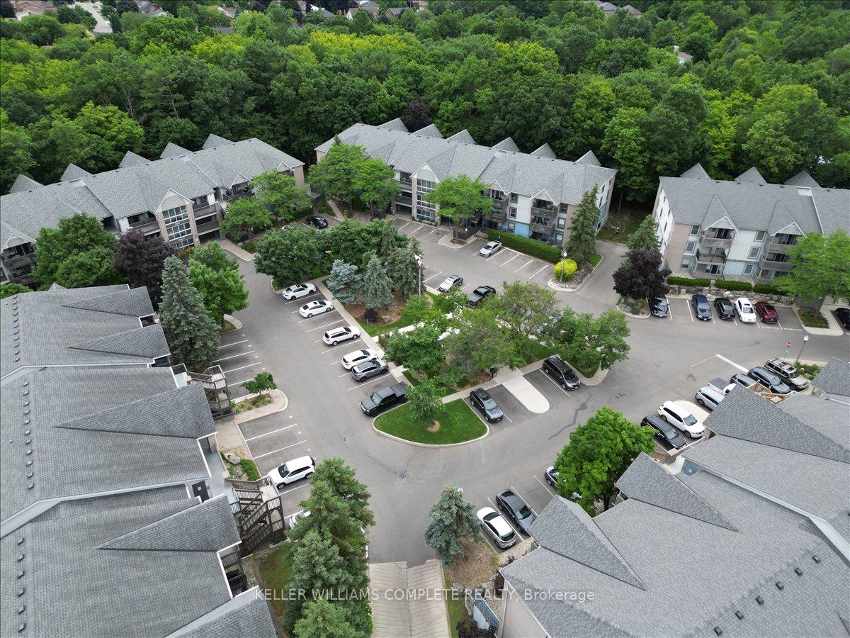 2 Bedrooms Condo at 2010 CLEAVER,  Burlington For sale