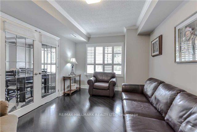 3 Bedrooms Condo at 121 Woodbridge, Vaughan For sale