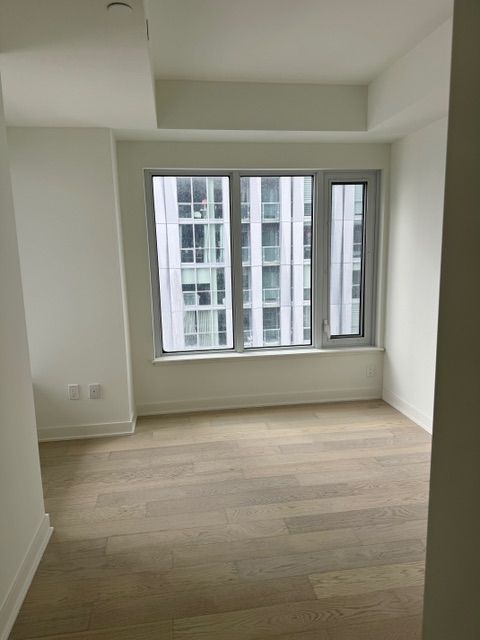 11 Yorkville Avenue 2705