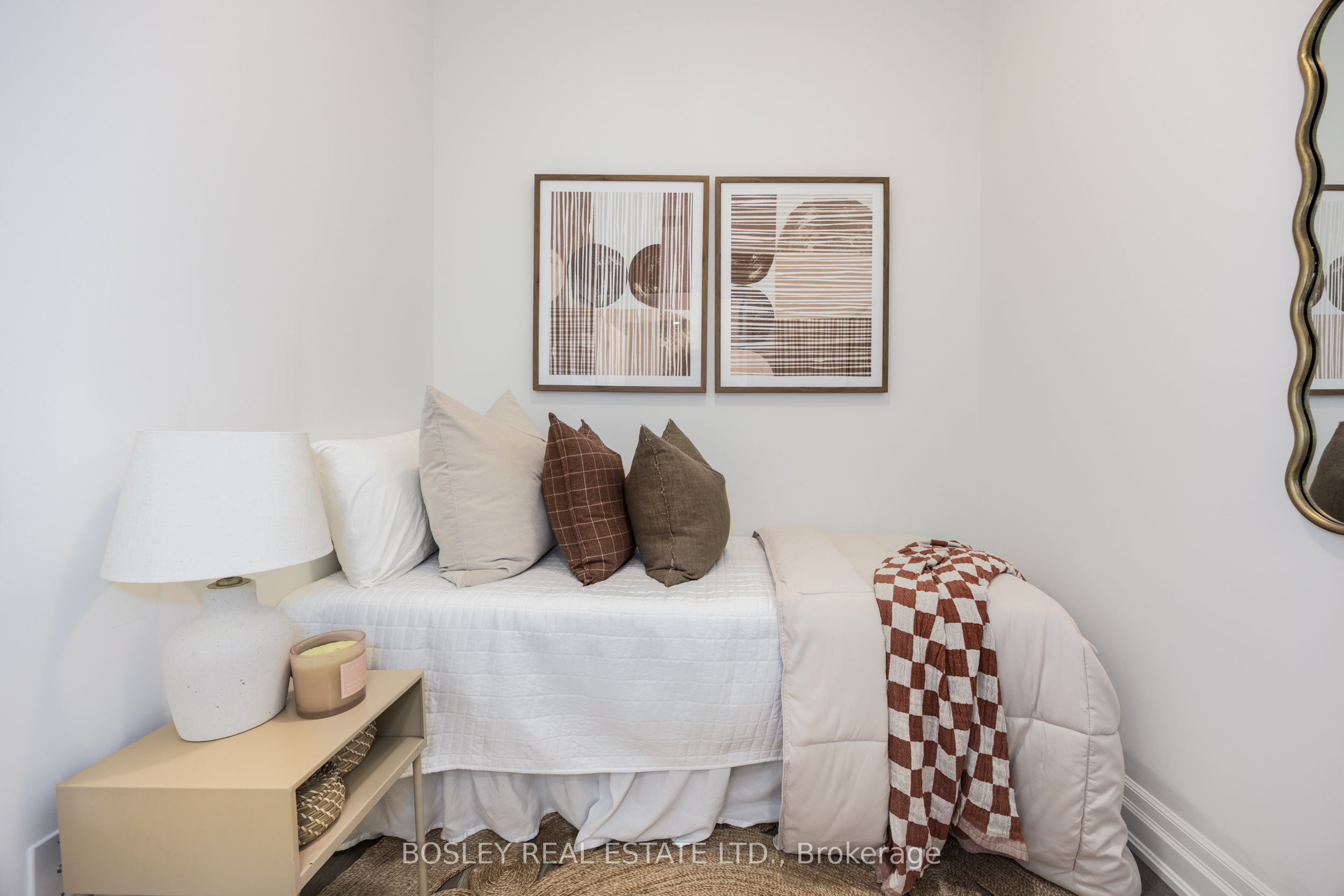 8 Rouge Valley Drive W, #908
