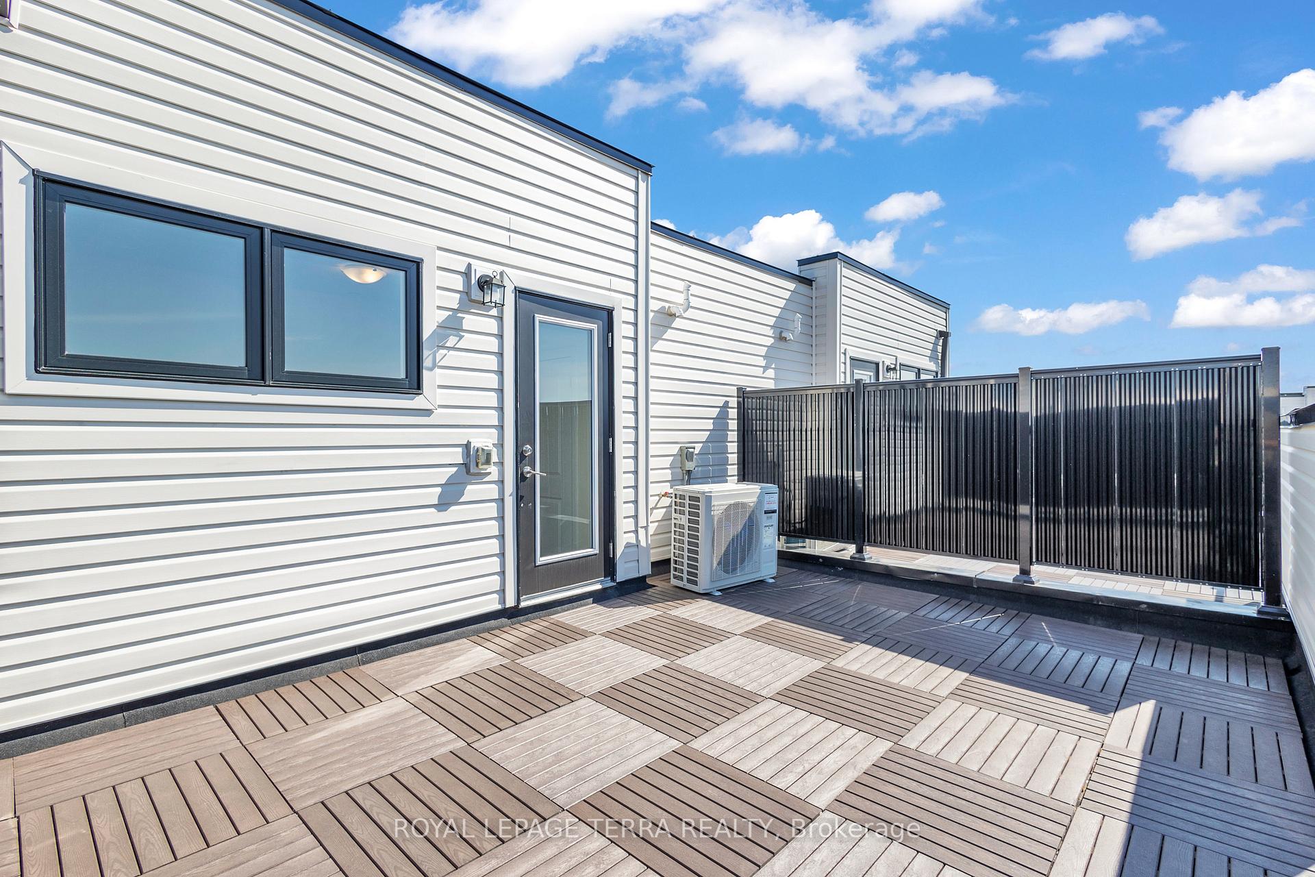 2 Bedrooms Condo at 25 Priya,  Toronto For sale