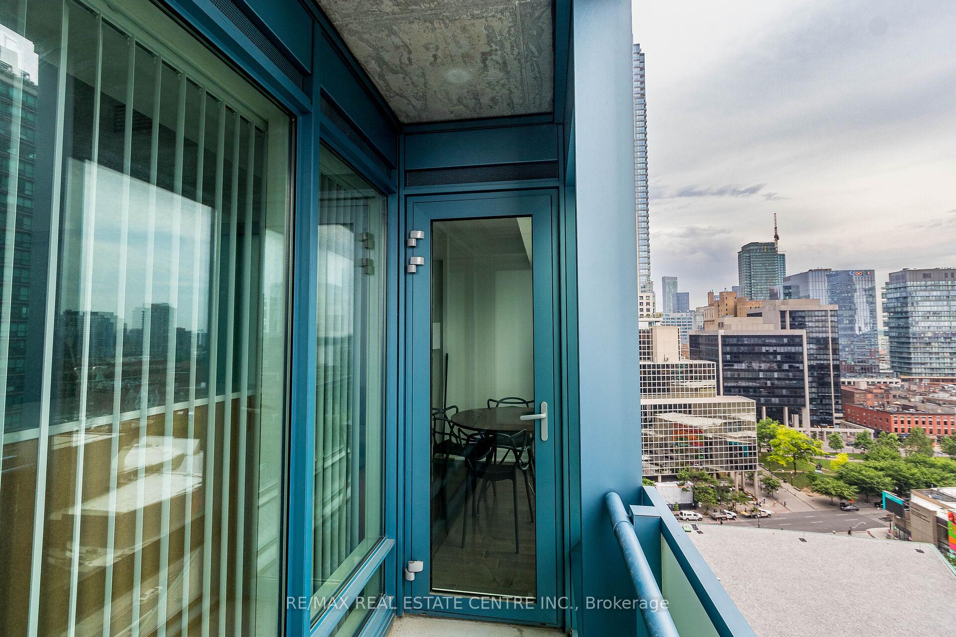 1 Bedroom Condo at 8 The Esplanade, Toronto For sale