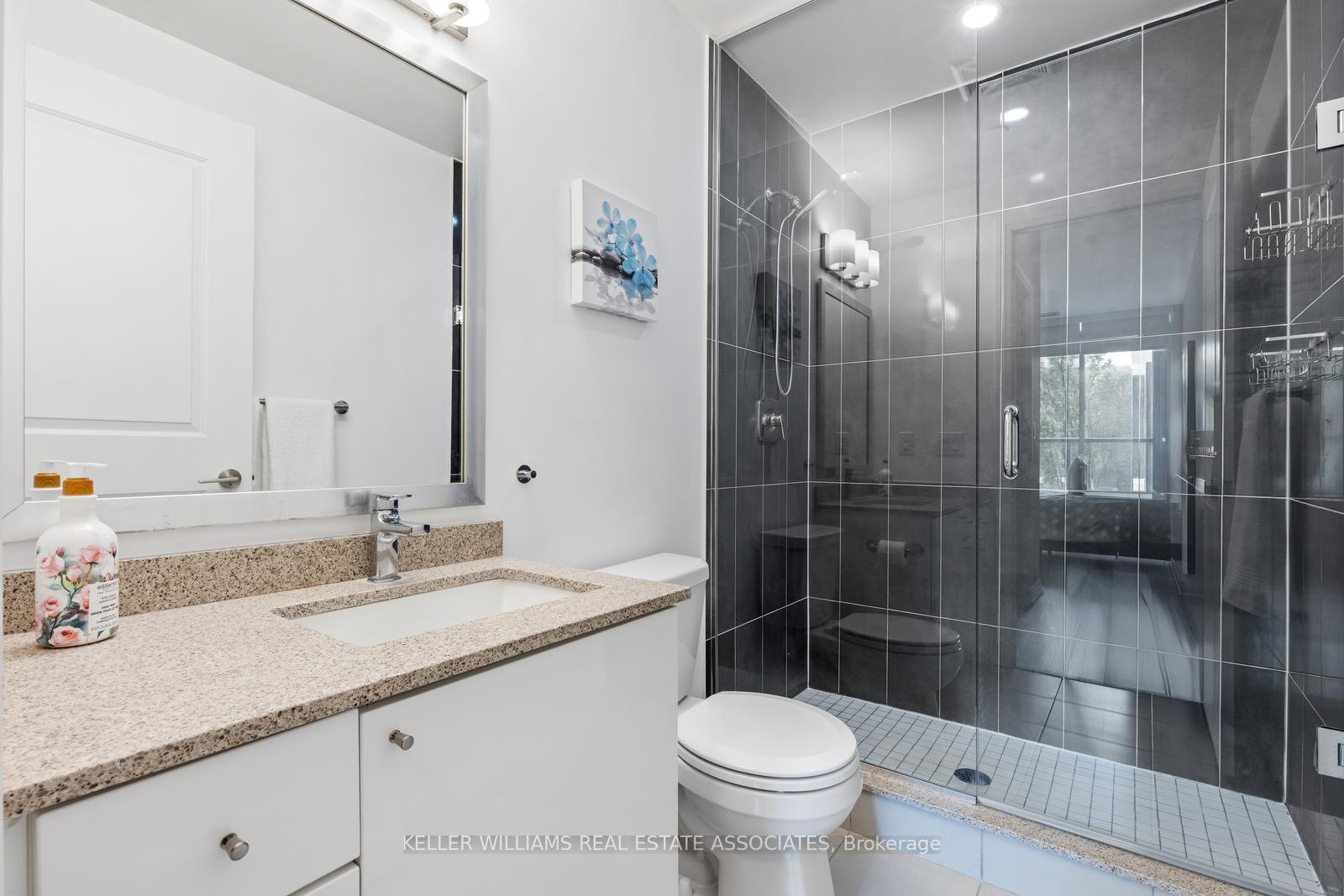 4 Bedrooms Condo at 5025 Four Springs, Mississauga For sale