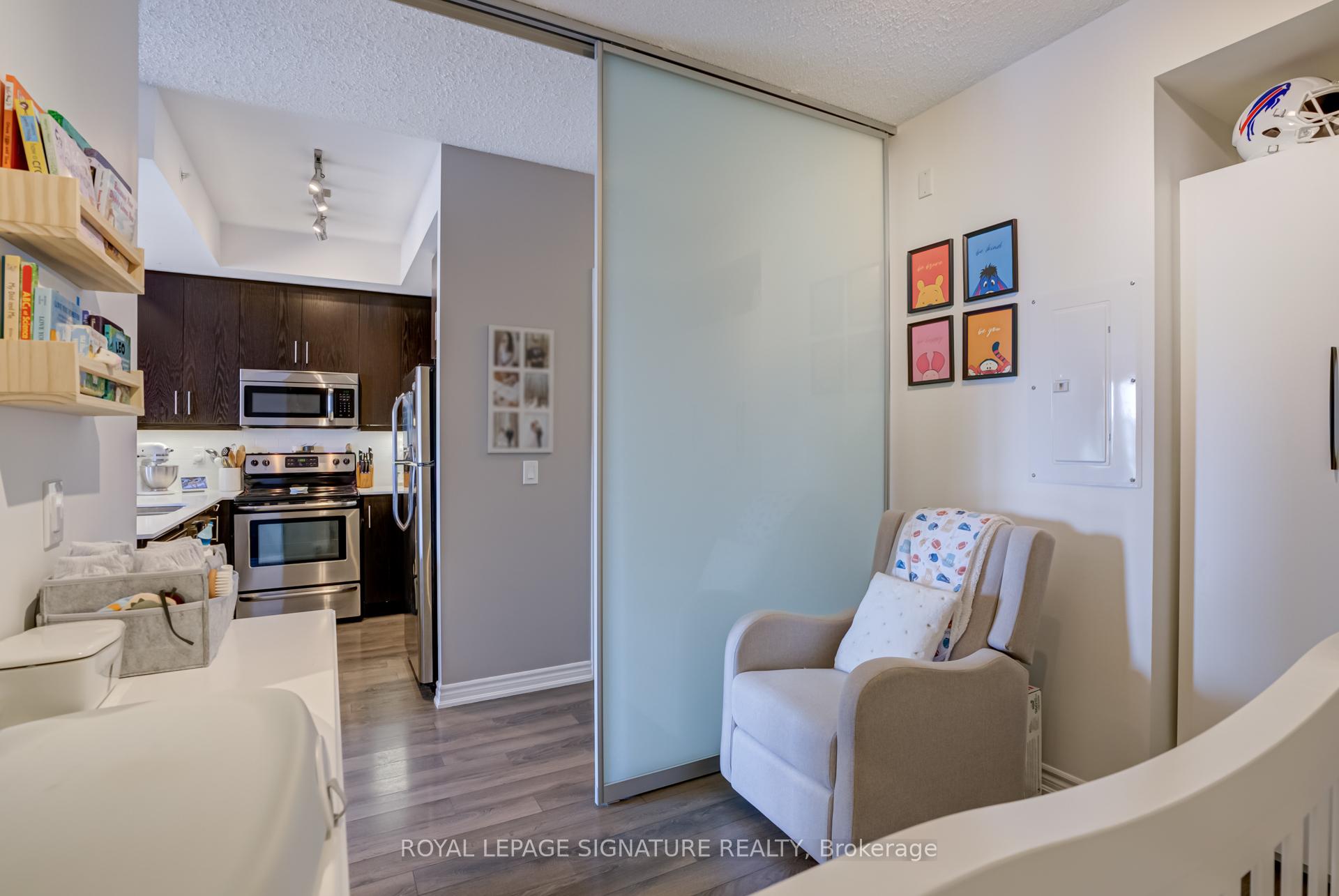 2 Bedrooms Condo at 15 James Finlay, Toronto For sale