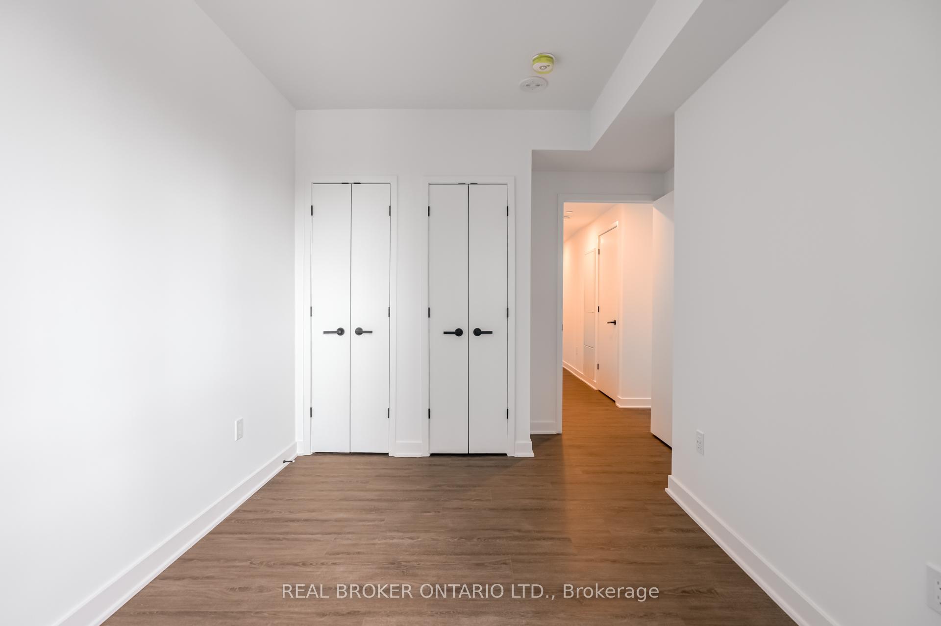 3 Bedrooms Condo at 55 Charles St, Toronto For sale
