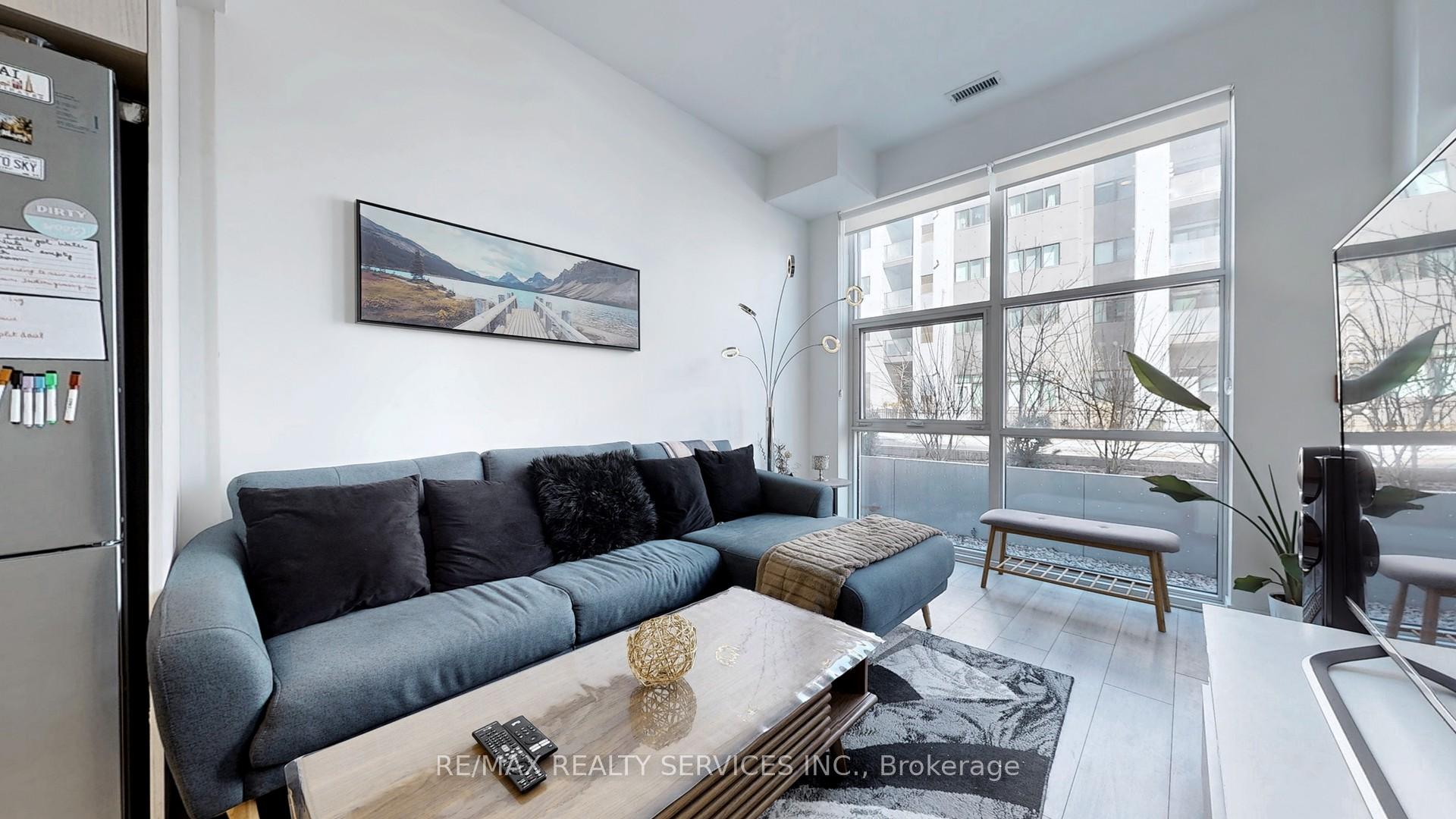 2 Bedrooms Condo at 1787 St. Clair,  Toronto For sale