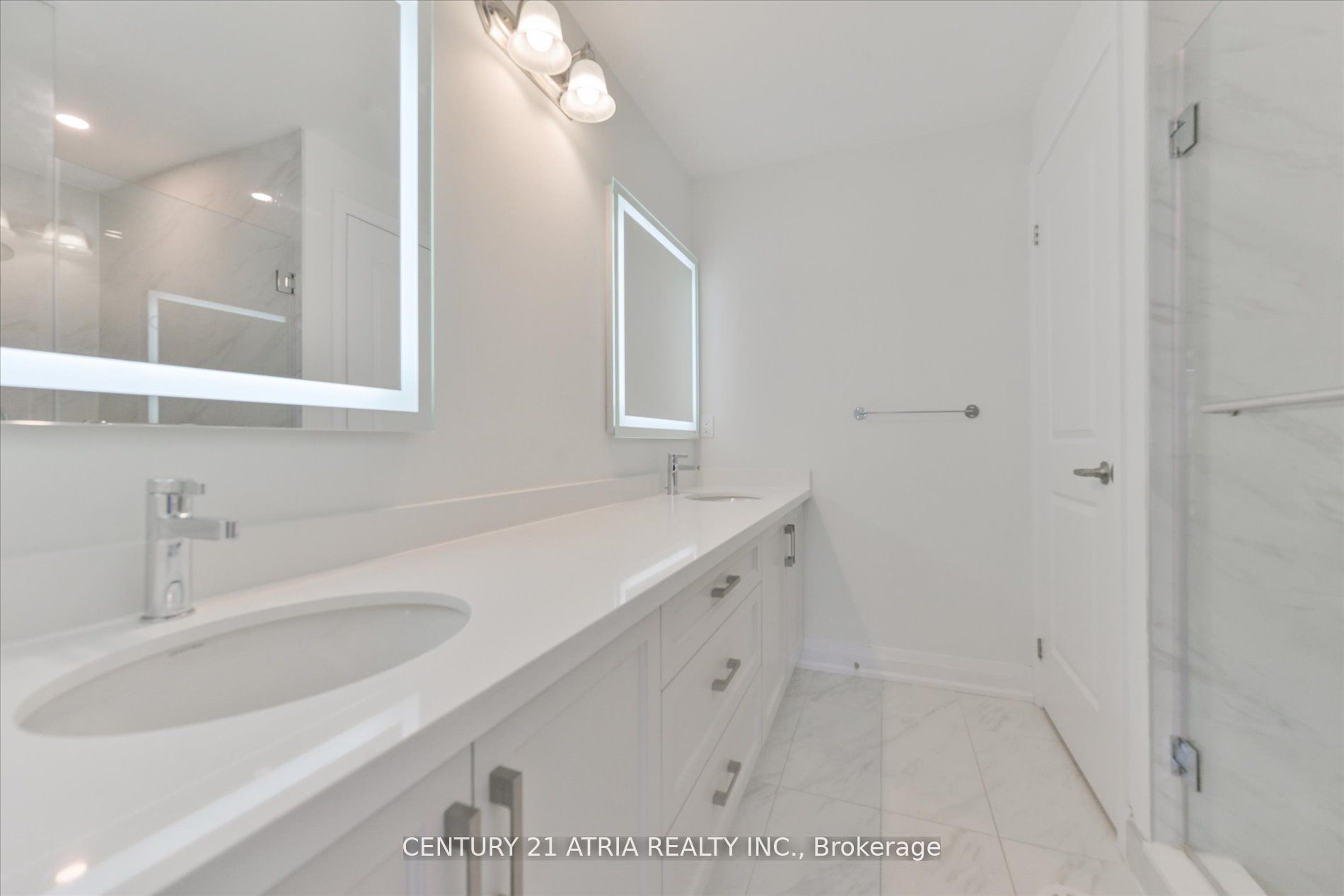 106 Clippers Crescent
