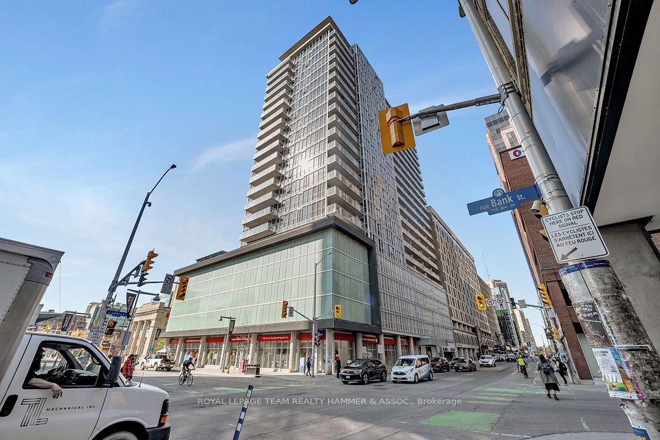 324 Laurier