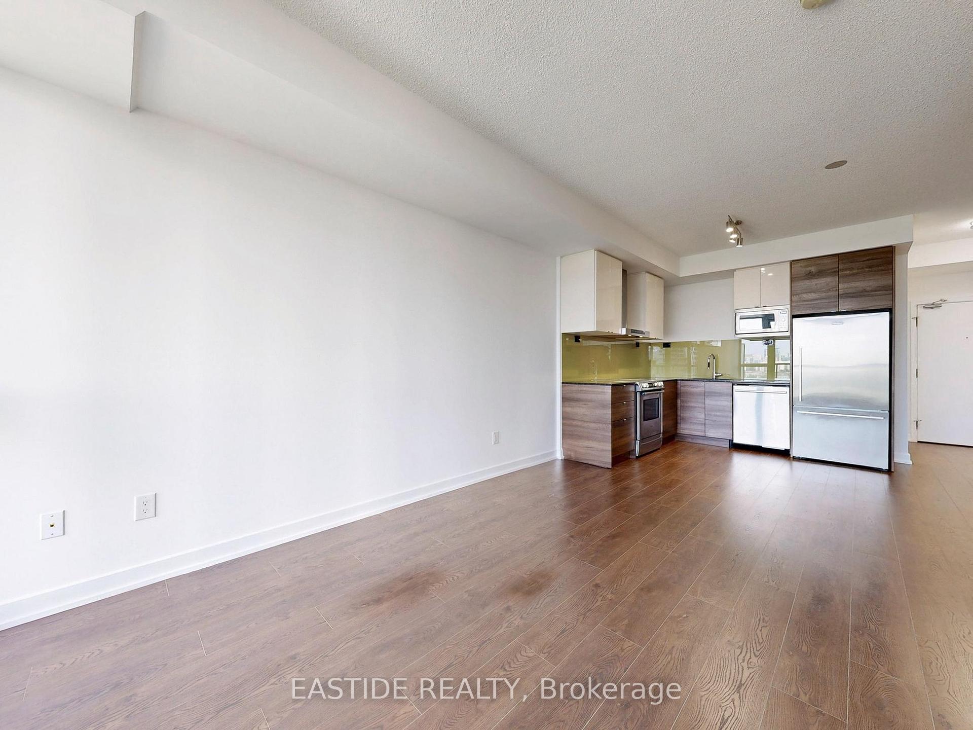 2 Bedrooms Condo at 121 Mcmahon, Toronto For sale