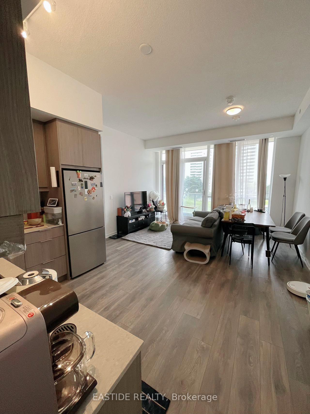 2 Bedrooms Condo at 36 Forest Manor, Toronto For sale