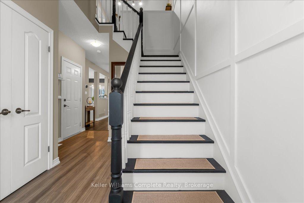 3 Bedrooms Condo at 6 Liddycoat,  Hamilton For sale
