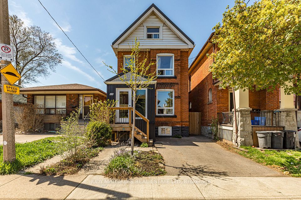83 Oak Avenue, Hamilton, ON L8L 5M7