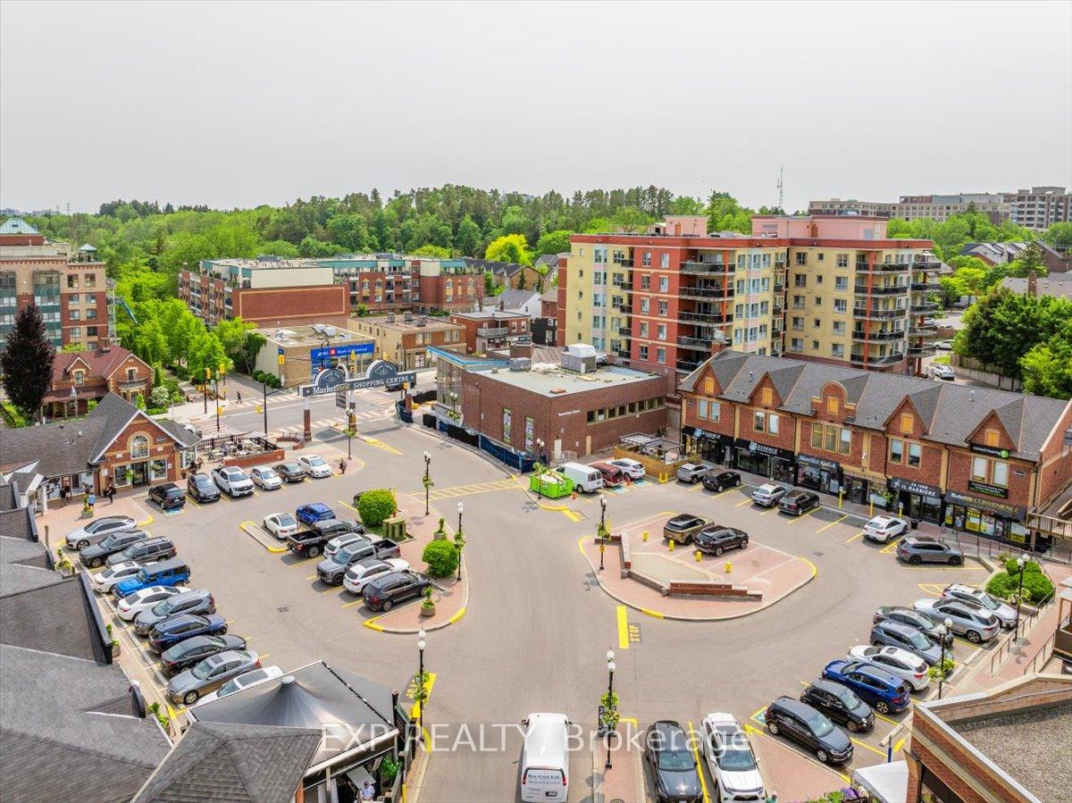 1 Bedroom Condo at 141 Woodbridge, Vaughan For sale
