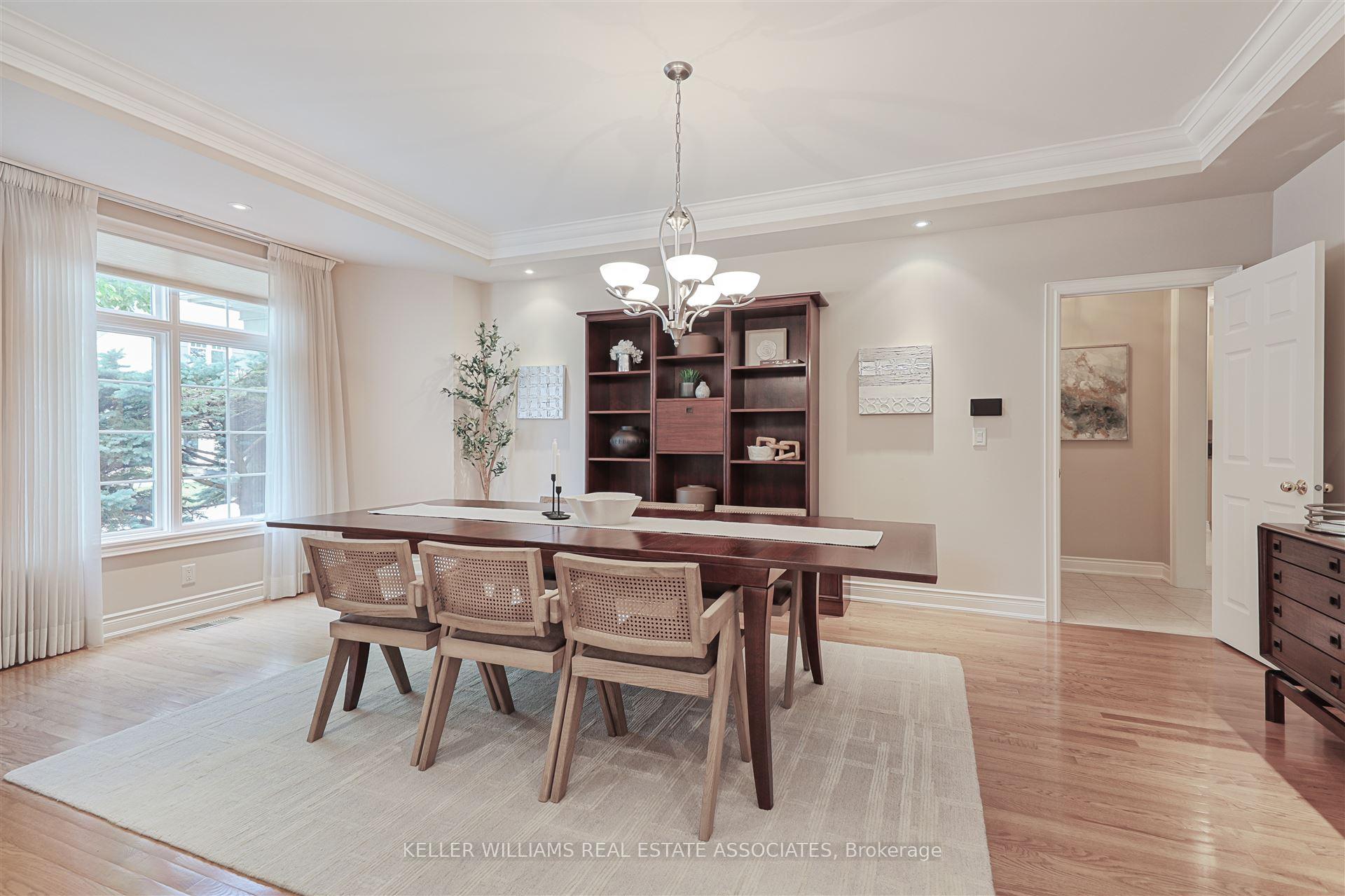 2 Bedrooms Condo at 726 Hidden Grove, Mississauga For sale
