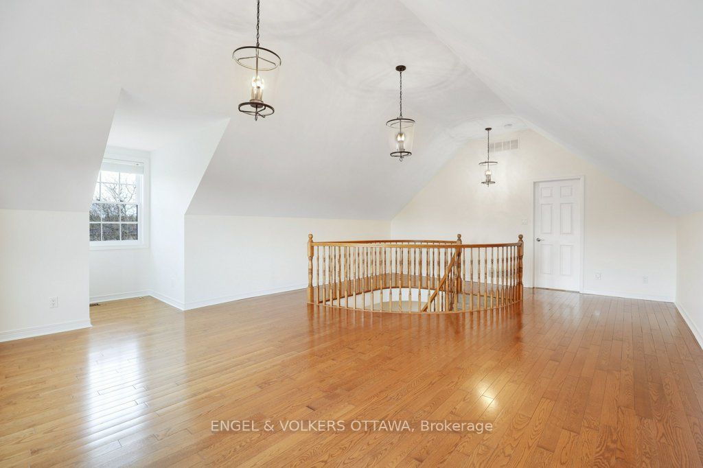 6 Belton Avenue
