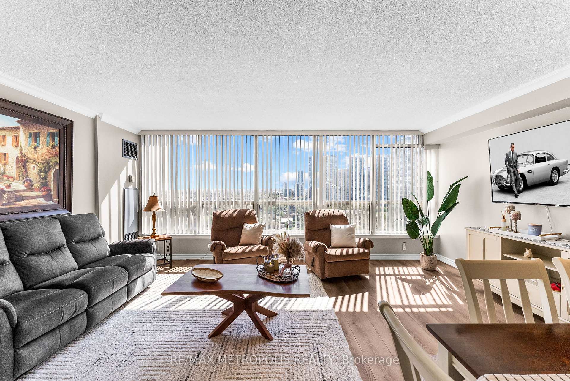 1 Bedroom Condo at 55 Elm, Mississauga For sale