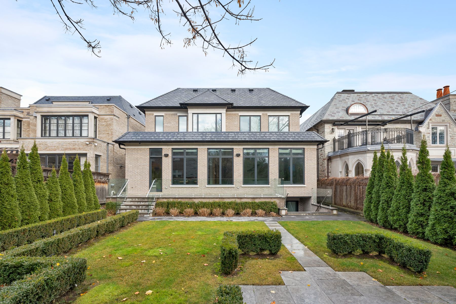 474 Russell Hill Road