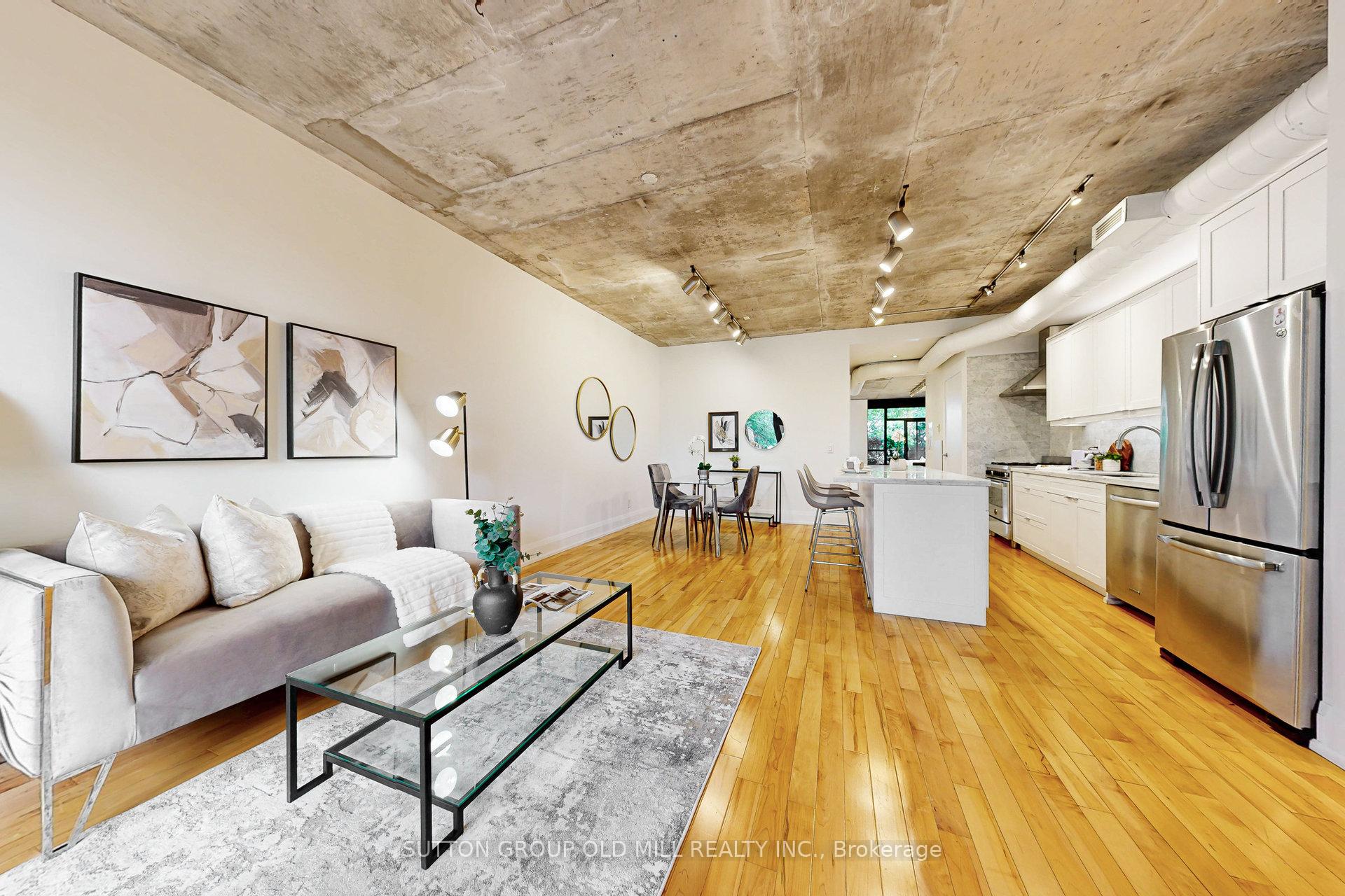 2 Bedrooms Condo at 62 Niagara, Toronto For sale