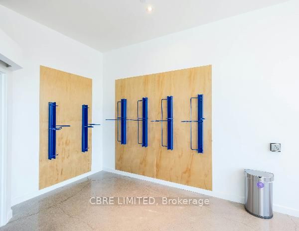 5575 North Service Road, #501