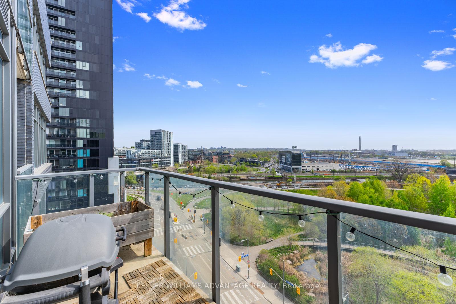2 Bedrooms Condo at 120 Bayview, Toronto For sale