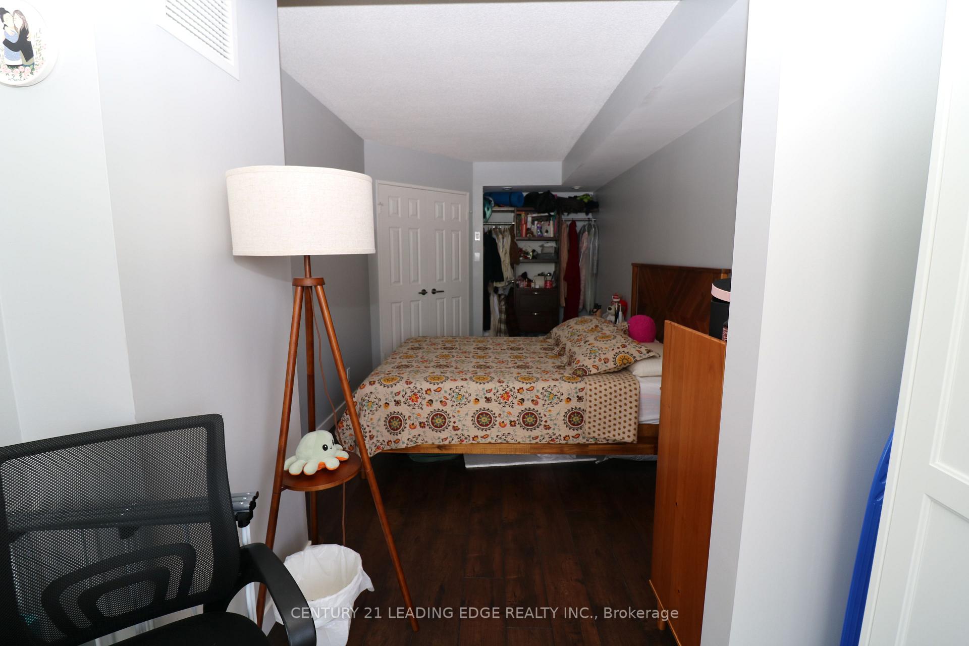 2 Bedrooms Condo at 195 WYNFORD, Toronto For sale