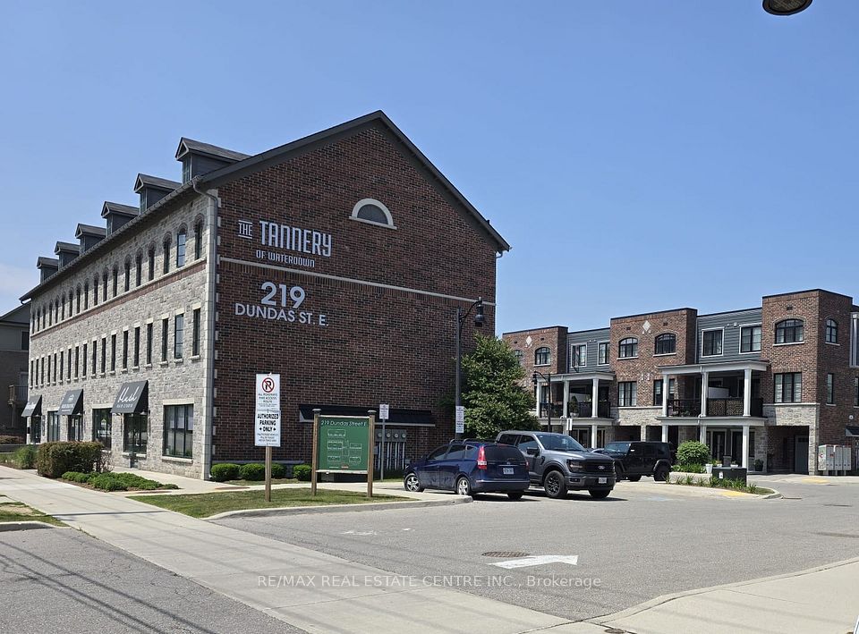 219 Dundas