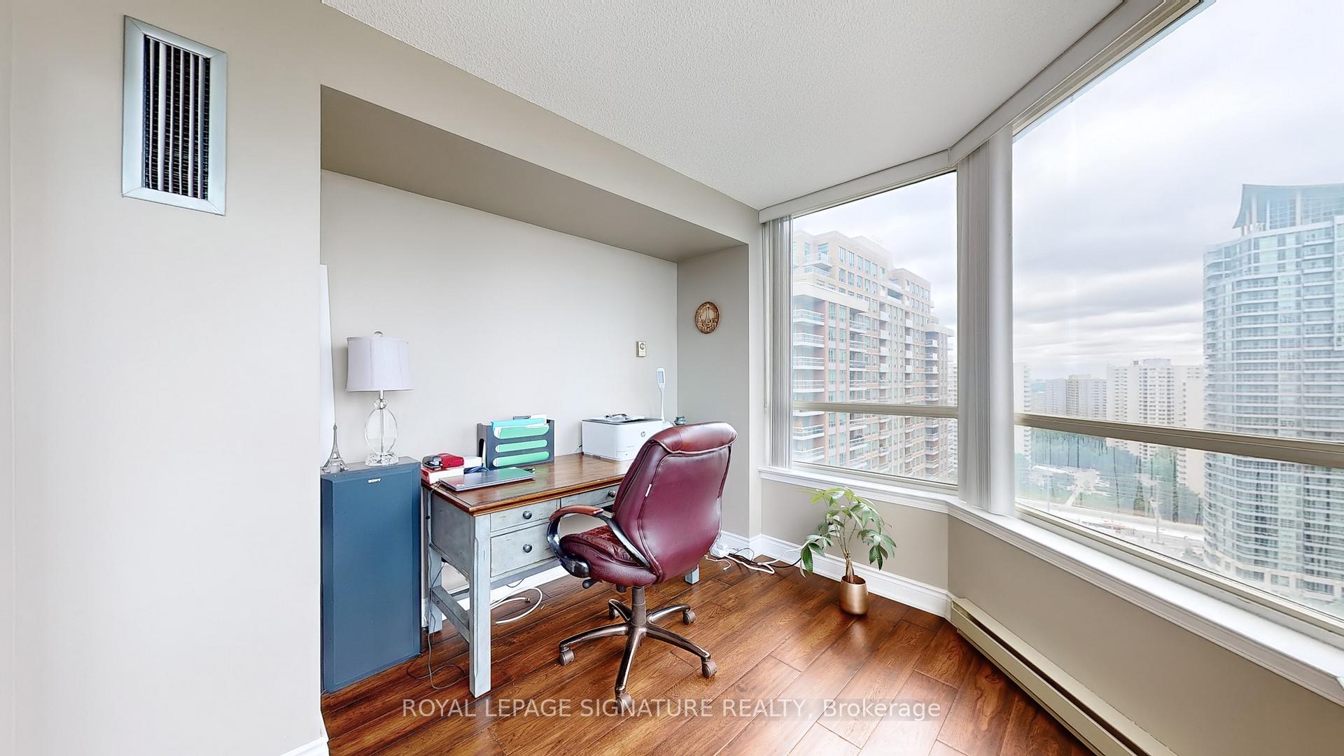 2 Bedrooms Condo at 3605 Kariya, Mississauga For sale