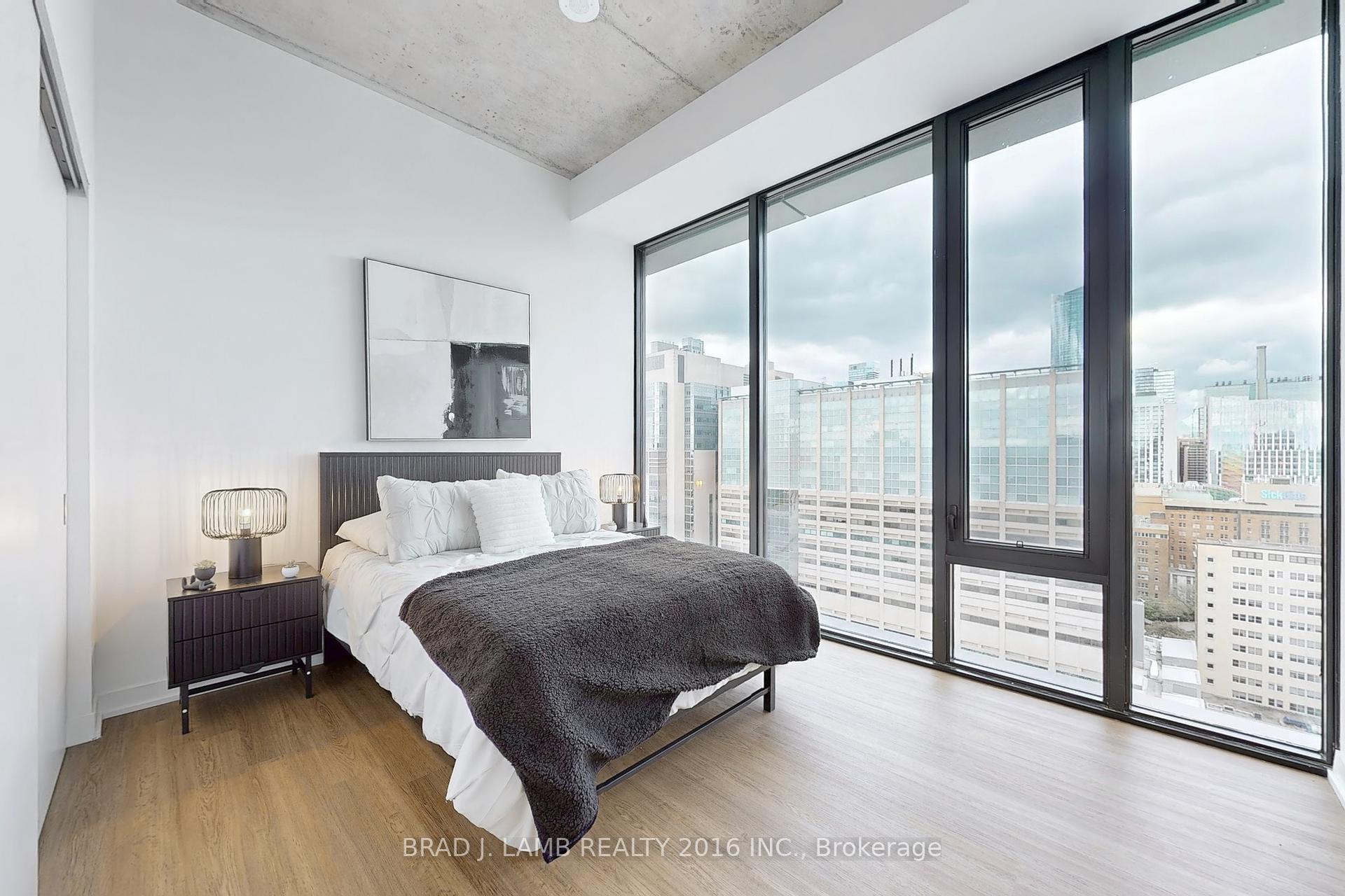 3 Bedrooms Condo at 195 McCaul, Toronto For sale