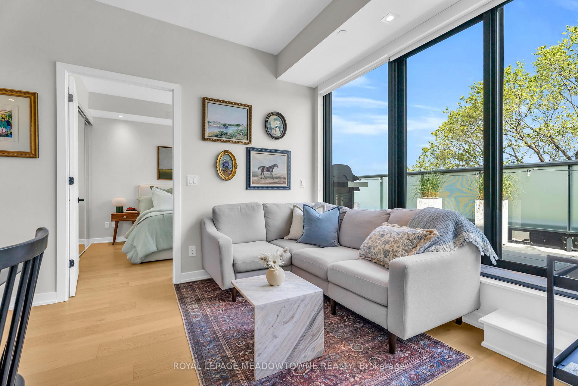 2 Bedrooms Condo at 840 St Clair, Toronto For sale