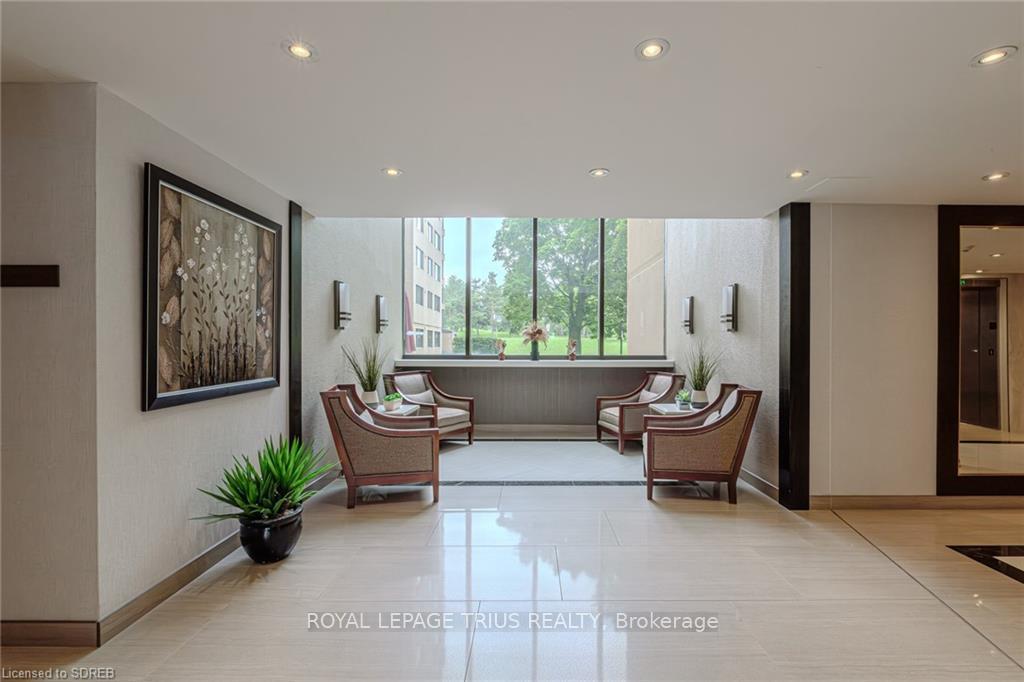 2 Bedrooms Condo at 6500 Montevideo,  Mississauga For sale