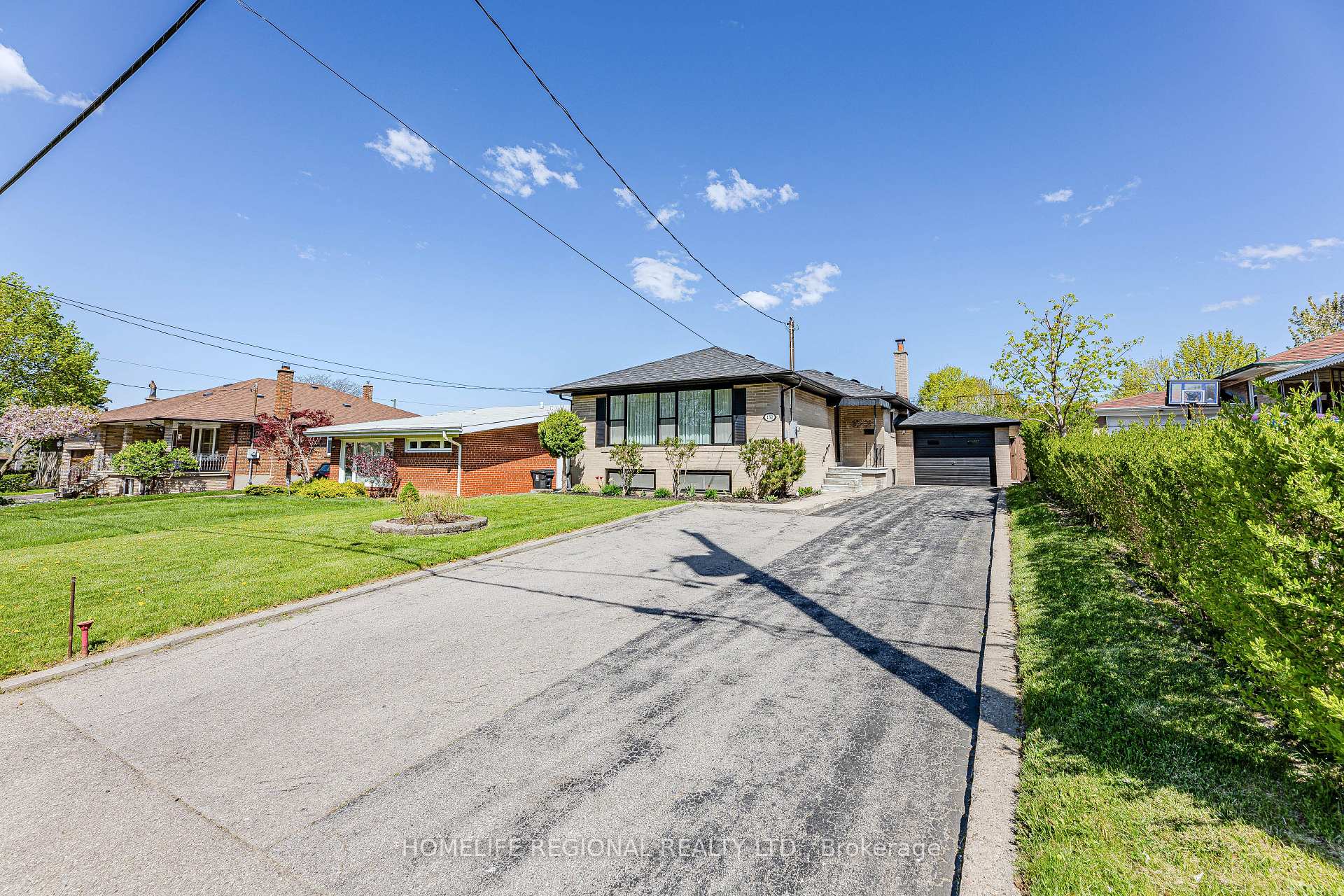 132 Wyndale Drive, Toronto, ON M6L 1G3