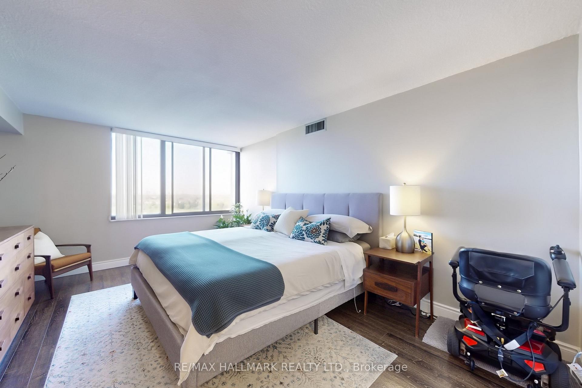 2 Bedrooms Condo at 2350 Bridletowne, Toronto For sale