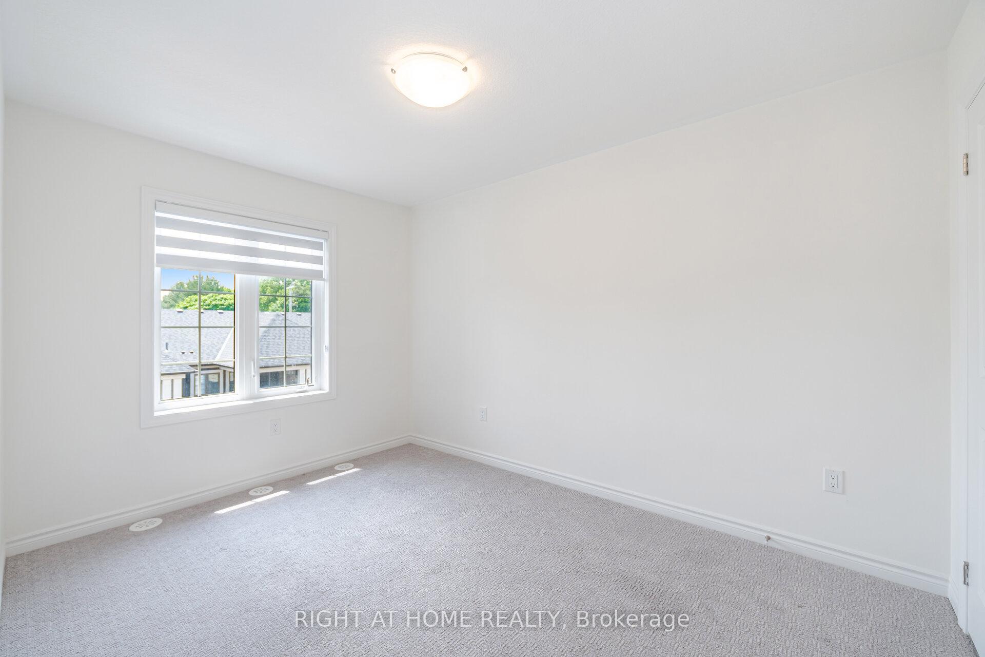 2 Bedrooms Condo at 305 Garner, Hamilton For sale
